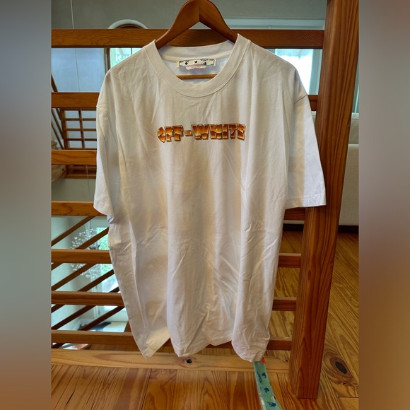 NWT - Off-White gold L fits like XL - Picture 2 of 6